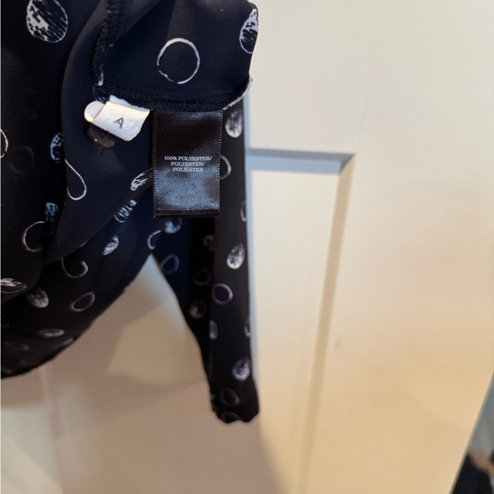 EUC Ann Taylor Navy Long Sleeve Blouse with Polka Dot Pattern - Picture 5 of 7